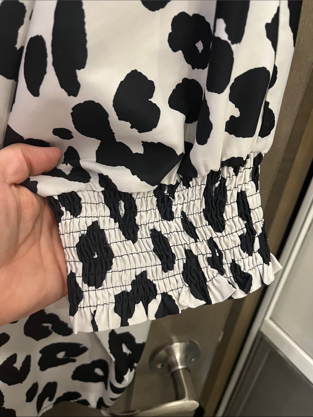 ODDY Black & White Animal Print Flutter Sleeve Blouse - Picture 3 of 4